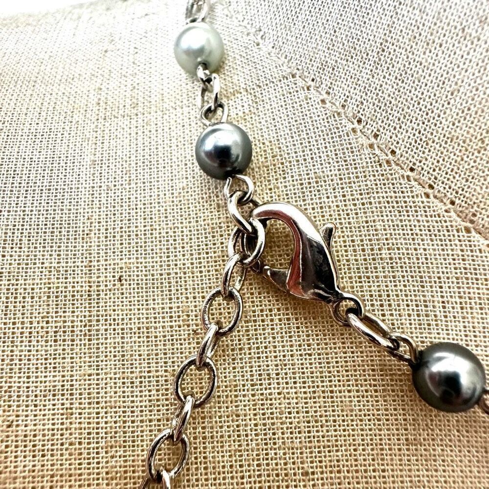 Grey faux pearl rhinestone ball pendant necklace - Picture 7 of 7